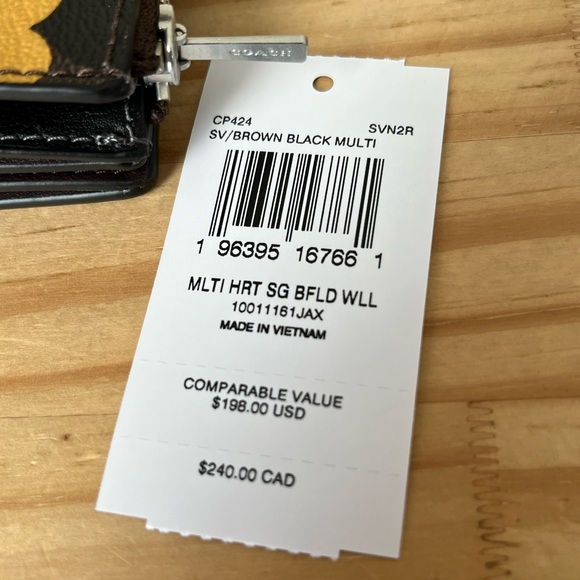 Coach Wallet🎈🎈 - Picture 4 of 9